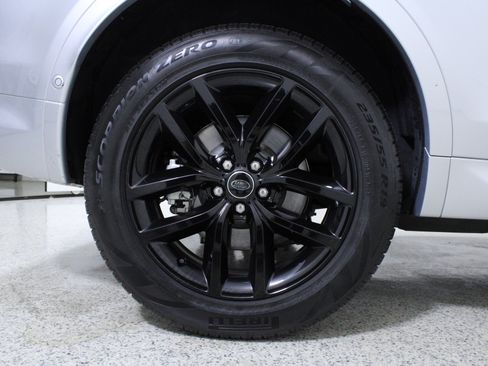 Used 2025 Land Rover Discovery Sport S image 8