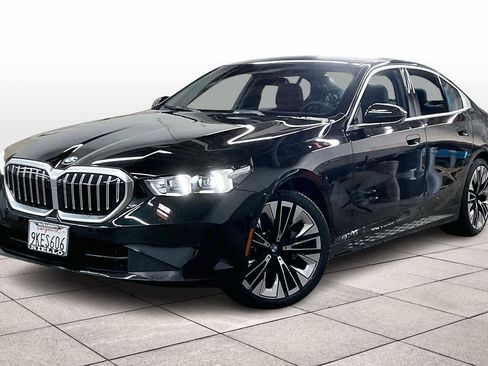 Used 2024 BMW 530i w/ Premium Package image 1