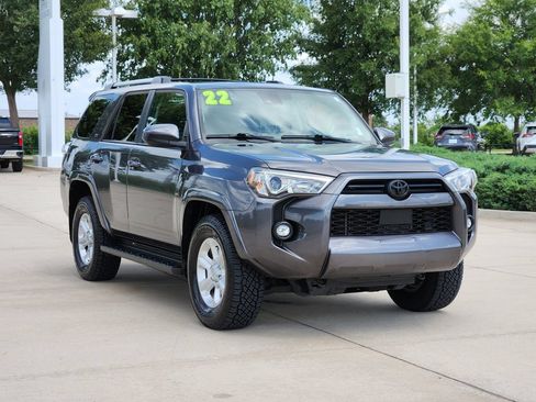 Used 2022 Toyota 4Runner SR5 RWD image 3