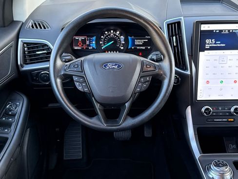 Used 2024 Ford Edge SE w/ Cargo Accessory Package image 15