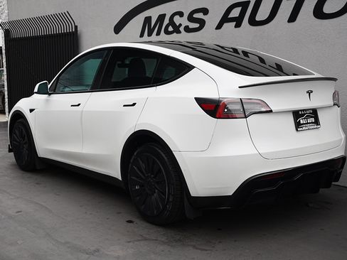 Used 2021 Tesla Model Y Long Range image 6