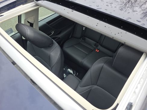 Used 2023 Lexus ES 350 w/ Premium Package image 10