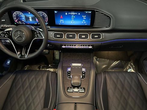 New 2026 Mercedes-Benz Maybach GLS 600 4MATIC image 25