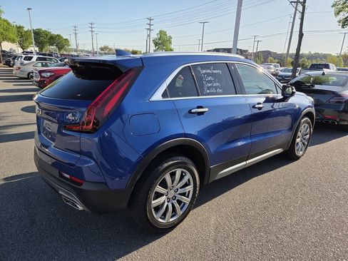 Used 2023 Cadillac XT4 Premium Luxury image 3
