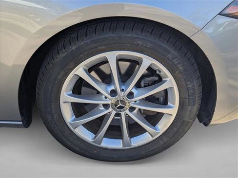 Used 2021 Mercedes-Benz A 220 image 3