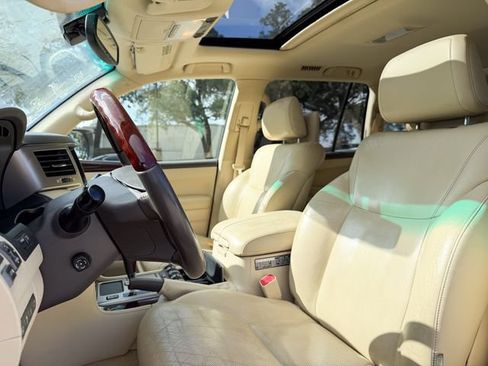 Used 2015 Lexus LX 570 4WD image 7
