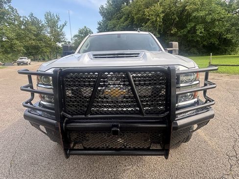 Used 2017 Chevrolet Silverado 2500 LT AWD/4WD image 3