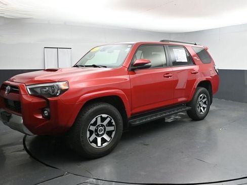 Used 2024 Toyota 4Runner TRD Off-Road Premium AWD/4WD image 4