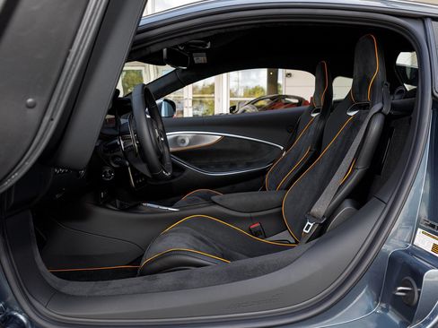 New 2026 McLaren Artura RWD image 43
