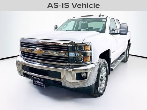 Used 2016 Chevrolet Silverado 2500 LT w/ LT Convenience Package image 3