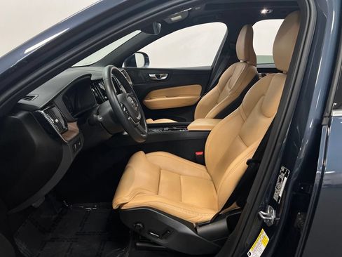 Used 2021 Volvo XC60 T5 Inscription w/ Advanced Package AWD/4WD image 12