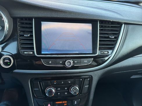 Used 2020 Buick Encore Preferred image 20