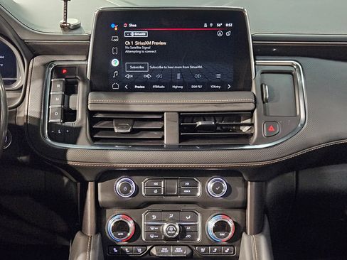 Used 2022 GMC Yukon AT4 AWD/4WD image 16