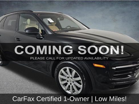 Used 2023 Porsche Cayenne w/ Premium Package AWD/4WD image 1