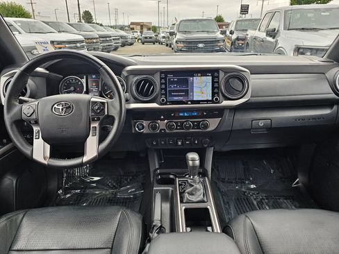 Used 2023 Toyota Tacoma Limited w/ Black Out Package (TMS) AWD/4WD image 13