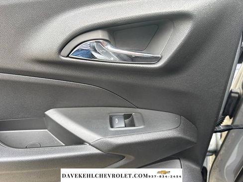 Used 2025 Chevrolet Trax LS w/ LS Convenience Package FWD image 29