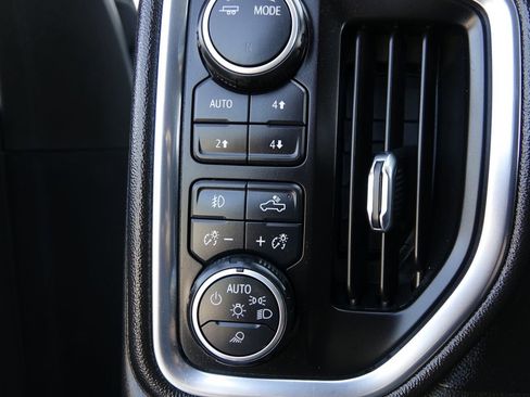 Used 2020 Chevrolet Silverado 2500 LTZ AWD/4WD image 38