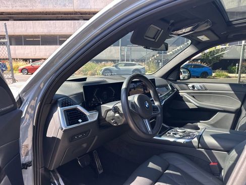 Used 2025 BMW X5 M60i w/ Parking Assistance Package AWD/4WD image 8