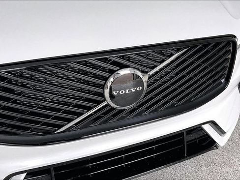 New 2026 Volvo XC60 B5 Core AWD/4WD image 35