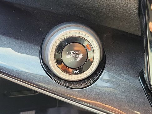 Used 2024 Jeep Wagoneer 4WD image 26