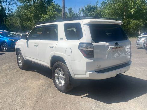 Used 2020 Toyota 4Runner SR5 Premium w/ Moonroof Package AWD/4WD image 6