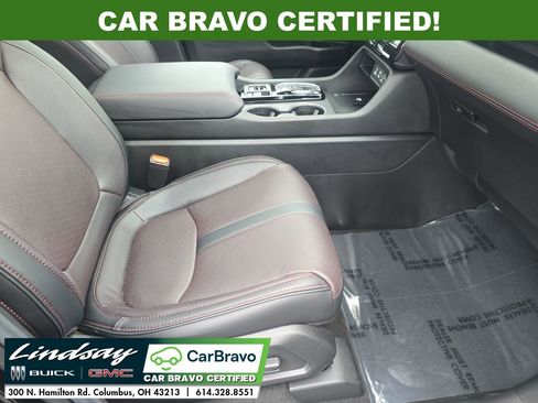 Used 2025 Honda Pilot Black Edition image 30