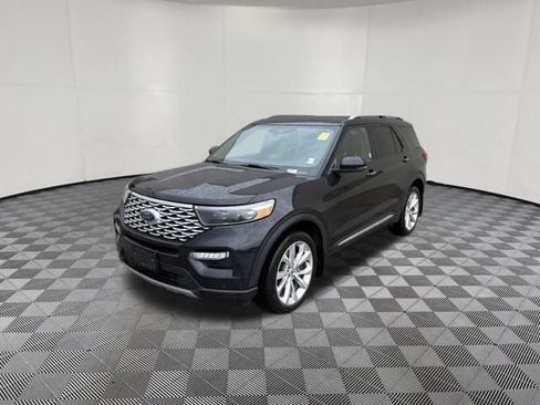 Used 2022 Ford Explorer Platinum w/ Equipment Group 601A AWD/4WD image 13