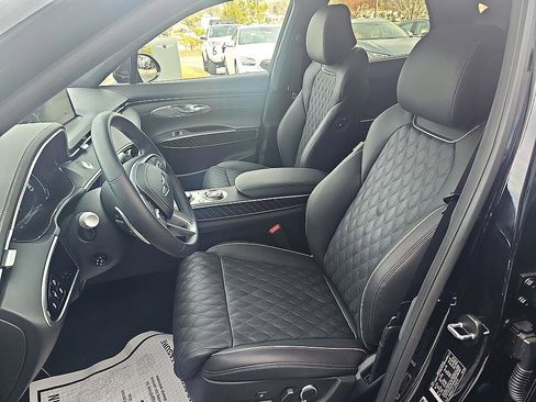 Used 2025 Genesis GV70 3.5T Sport w/ Sport Prestige Package image 18