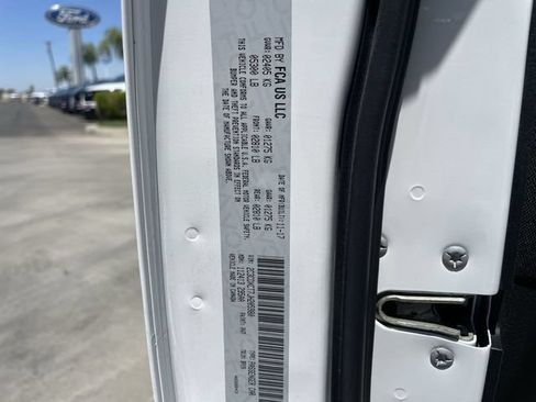 Used 2018 Dodge Charger R/T RWD image 33