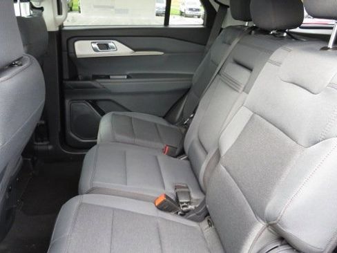 New 2026 Ford Explorer Active image 6