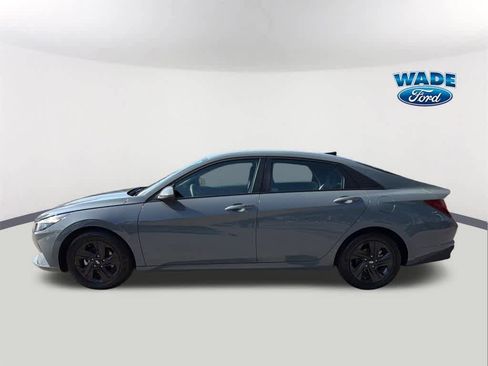 Used 2022 Hyundai Elantra Blue image 8