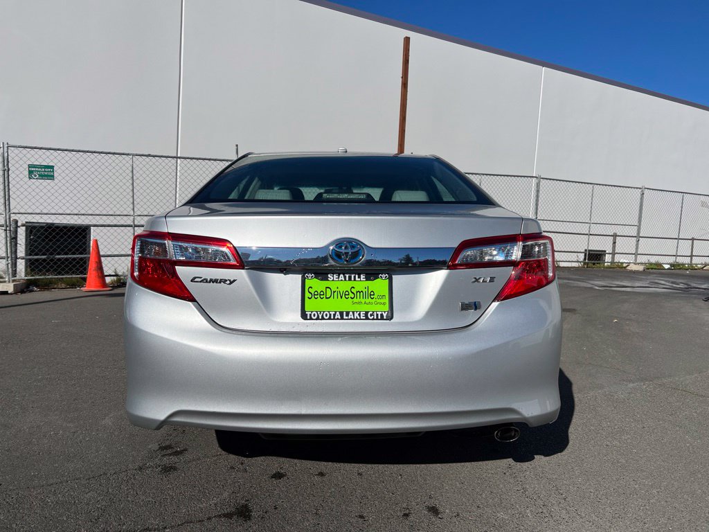 Used 2012 Toyota Camry XLE w/ Leather Pkg FWD image 5