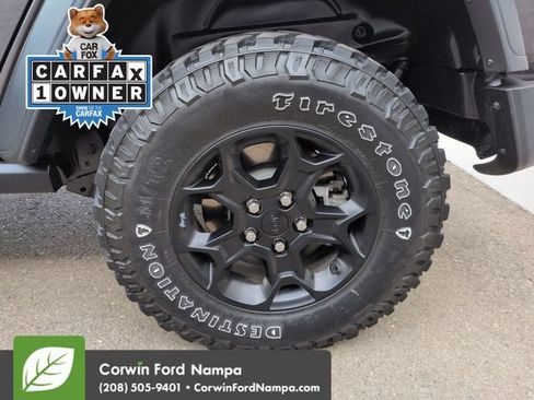 Used 2023 Jeep Wrangler Unlimited w/ Cold Weather Group AWD/4WD image 33