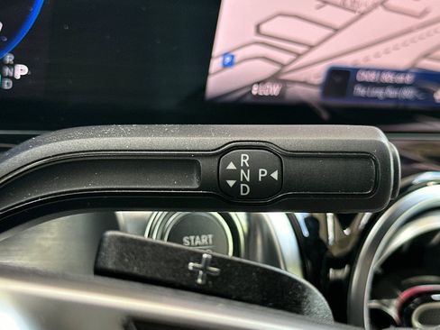 Used 2025 Mercedes-Benz EQB 250+ image 18
