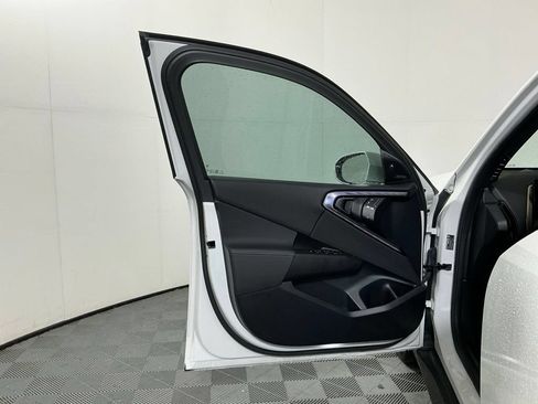 Certified 2025 BMW X3 xDrive30i w/ Premium Package AWD/4WD image 19
