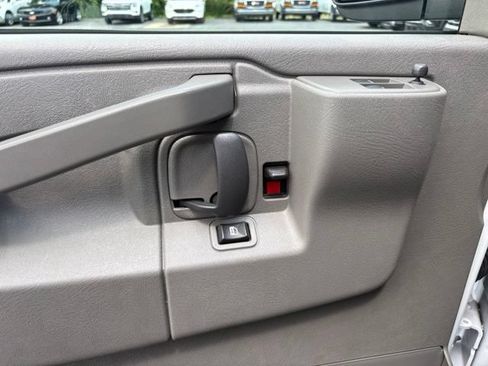 Used 2025 Chevrolet Express 2500 w/ Driver Convenience Package RWD image 27