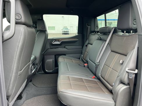 New 2026 Chevrolet Silverado 1500 High Country w/ Technology Package AWD/4WD image 5