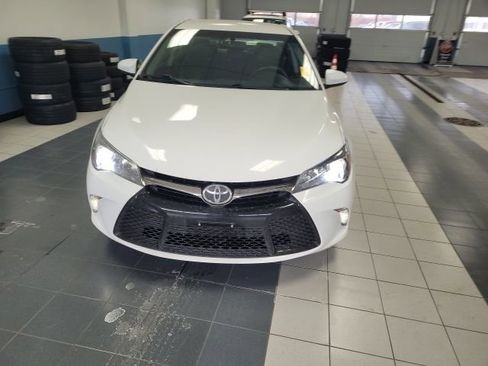 Used 2017 Toyota Camry XSE image 2