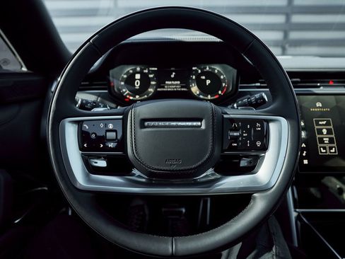 Used 2025 Land Rover Range Rover Long Wheelbase Autobiography image 57