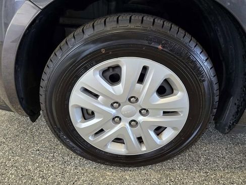 Used 2019 Dodge Journey SE image 16