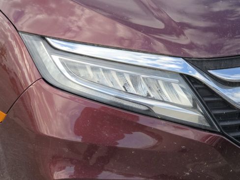 Used 2018 Honda Odyssey Elite image 5