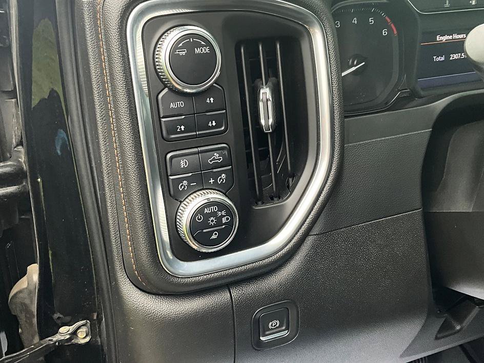 Used 2022 GMC Sierra 2500 AT4 w/ Gooseneck/5TH Wheel Package AWD/4WD image 13