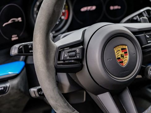 Used 2022 Porsche 911 GT3 image 19