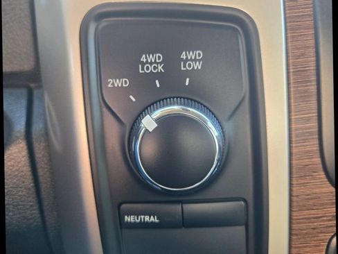 Used 2015 RAM 2500 Laramie image 23