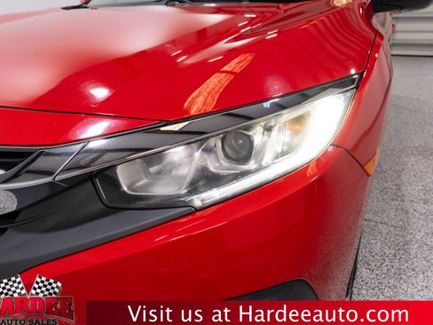 Used 2018 Honda Civic EX image 8