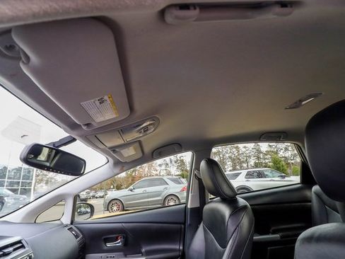 Used 2017 Toyota Prius V Four image 29