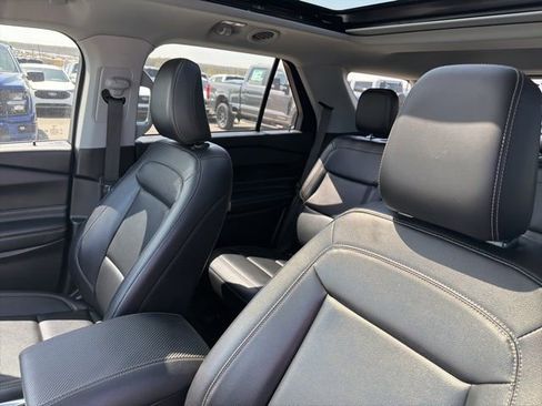 Certified 2021 Ford Explorer XLT w/ Equipment Group 202A image 10