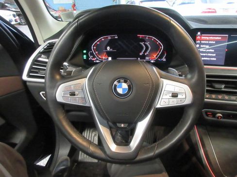 Used 2020 BMW X7 xDrive40i w/ Premium Package image 19