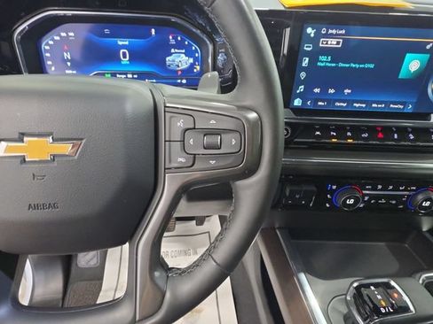 Used 2024 Chevrolet Silverado 1500 High Country w/ Technology Package AWD/4WD image 17