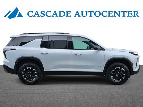 New 2026 Chevrolet Traverse Z71 w/ Enhanced Driving Package AWD/4WD image 6
